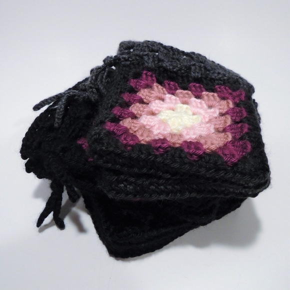 Granny Square Drawstring Pouch - Picture 6 of 10